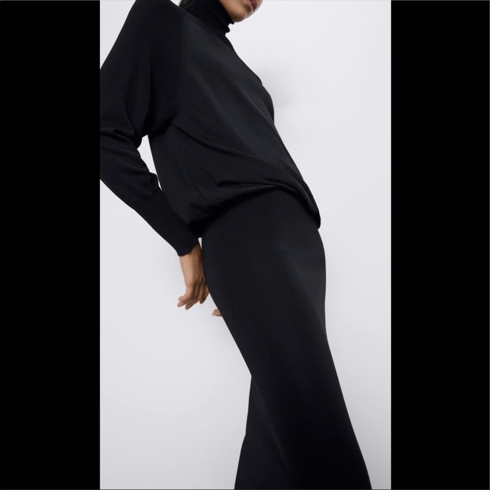 Zara loose and fitted elastic dress